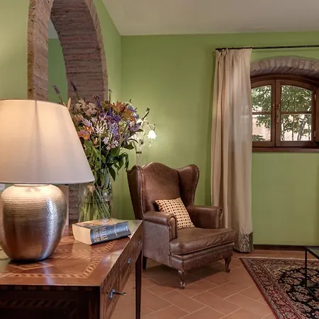 Campomaggio & Hotel 4*