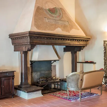 Campomaggio & فندق رادا إنْ كيانتي